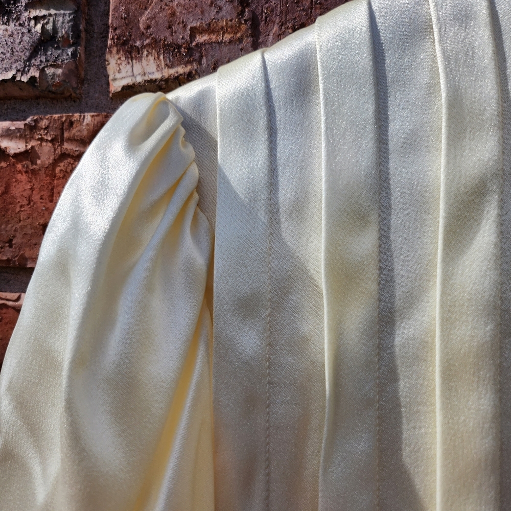 Vintage Albert & Nipon Blouse.Shiny Champagne Lon… - image 3